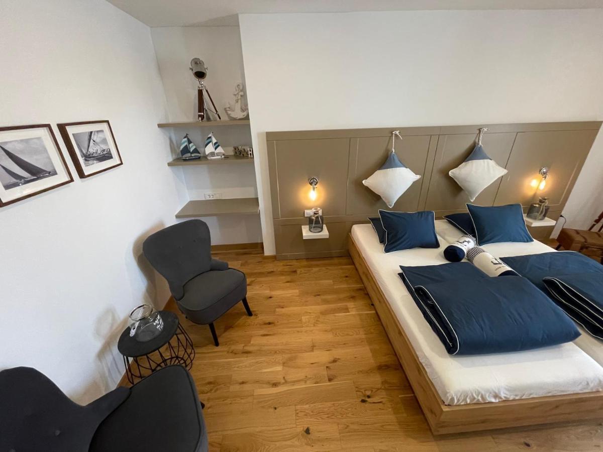 Appartamento Captain'S Cabin Capodistria Esterno foto
