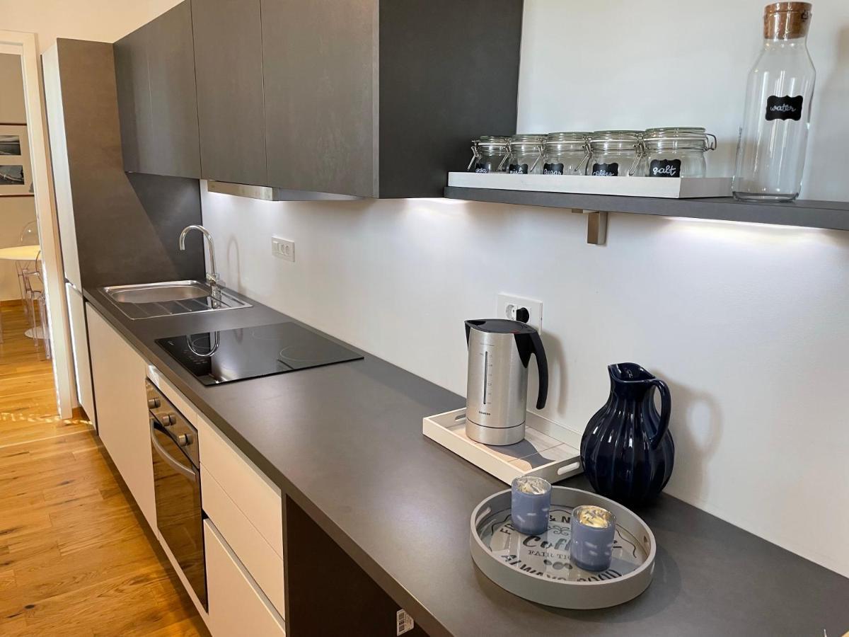 Appartamento Captain'S Cabin Capodistria Esterno foto