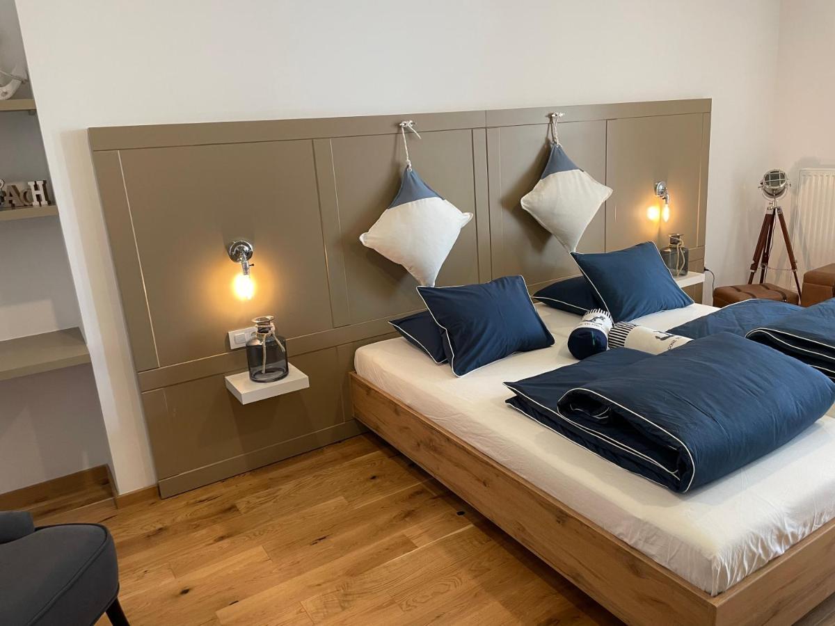 Appartamento Captain'S Cabin Capodistria Esterno foto